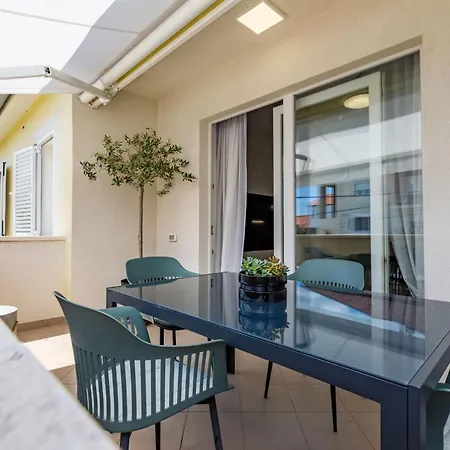 Olive Three Bedroom Apartment Zadar