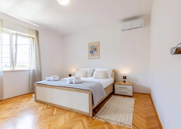 דירה Olive Three Bedroom *