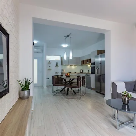 Olive Three Bedroom *