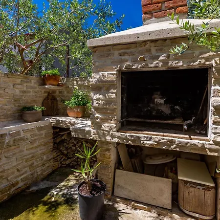 Olive Three Bedroom Apartament *