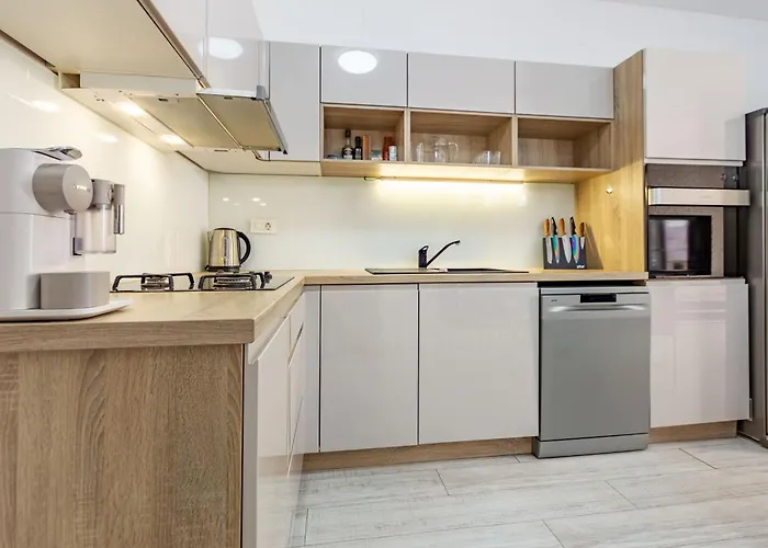 Olive Three Bedroom زادار