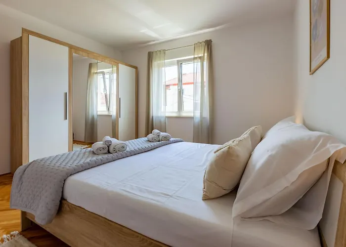 Apartman Olive Three Bedroom *