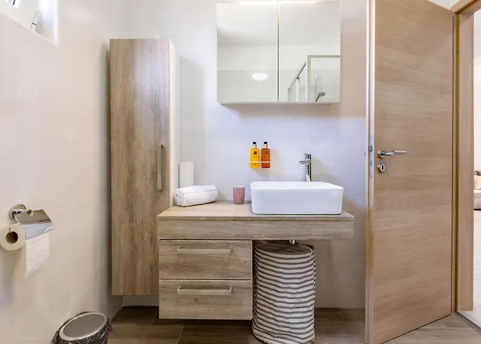 Olive Three Bedroom * زادار